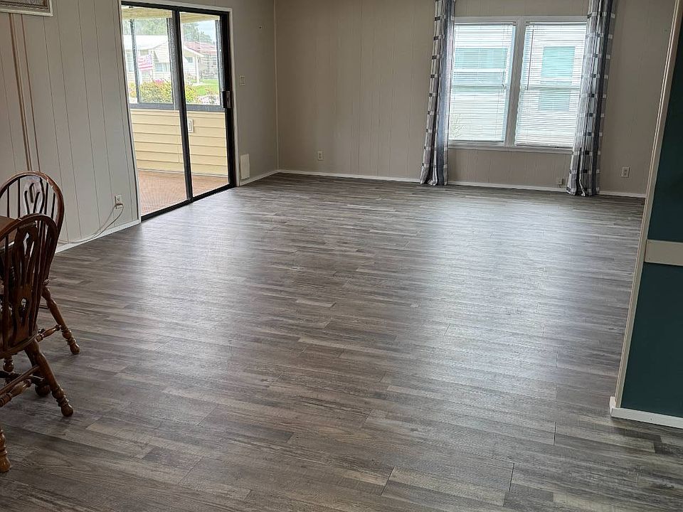 1st image of 98 Country Club Dr