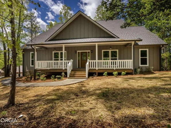 510 Farmer Cir, Mineral Bluff, GA 30559