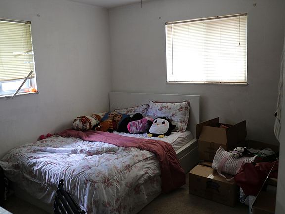 5th image of 1597 Elmore Ave