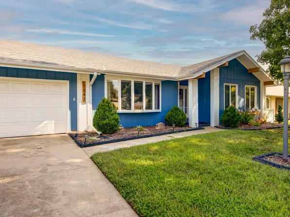 1643 E Swallow Street, Springfield, MO 65804