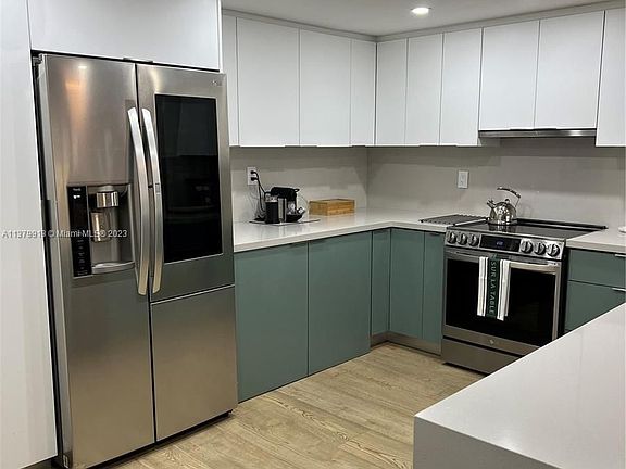3rd image of 1915 Brickell Ave APT C812