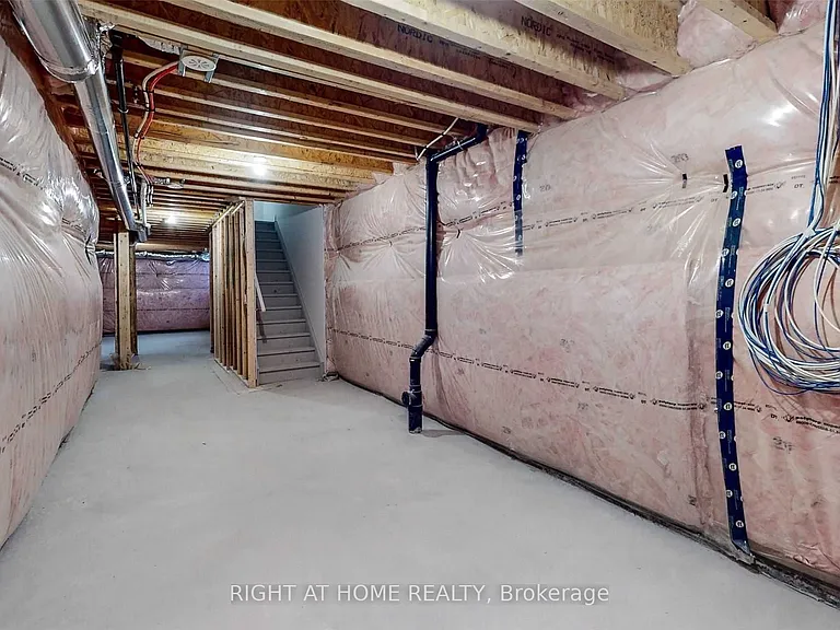 235 Vermont Ave — Photo 35