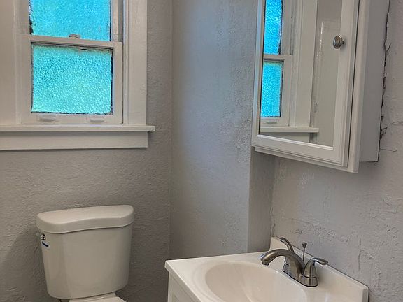 5th image of 1214-1224 Belmont St #1216