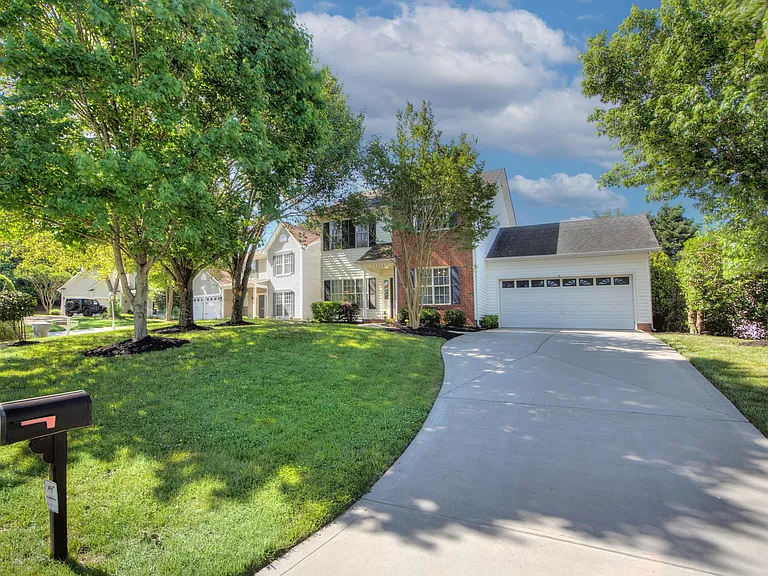12320 Old Prairie Rd — Photo 1