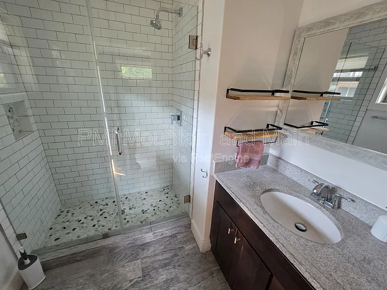 156 Bradley St — Photo 28