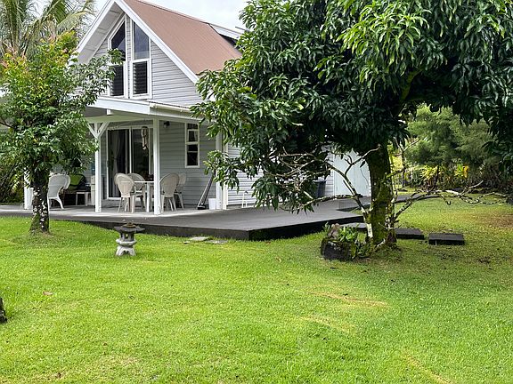 3rd image of 15-1071 Kiawe Dr