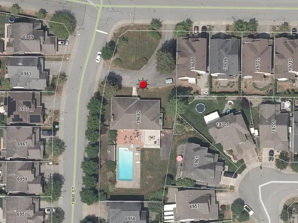 19682 70th Ave, Langley, BC V2Y 3A7