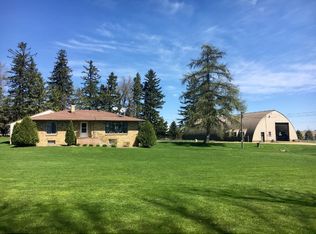 13783 420th St, Zumbrota, MN 55992
