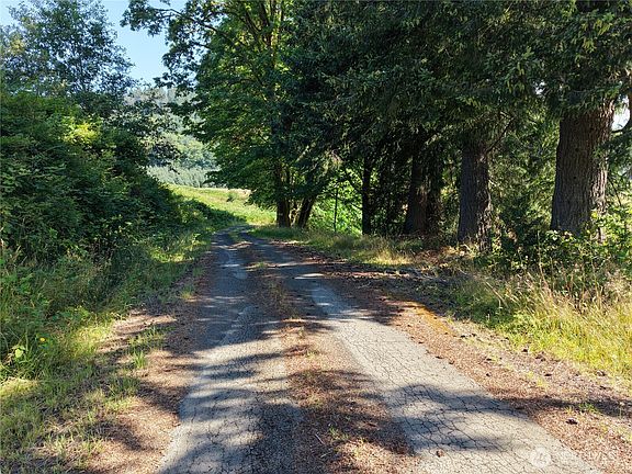 5th image of 134 Dancing Elk Road