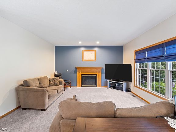 3rd image of 3883 Cromford Cir NW