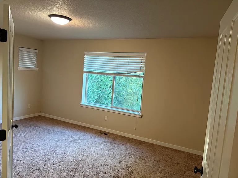 5853 SW Remington Dr — Photo 17