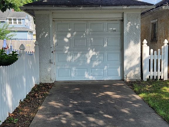 3rd image of 757 4th Ave S