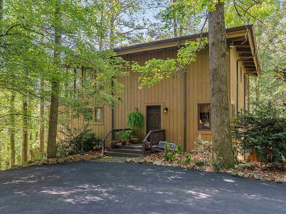 1st image of 1827 Lake Knowl Dr