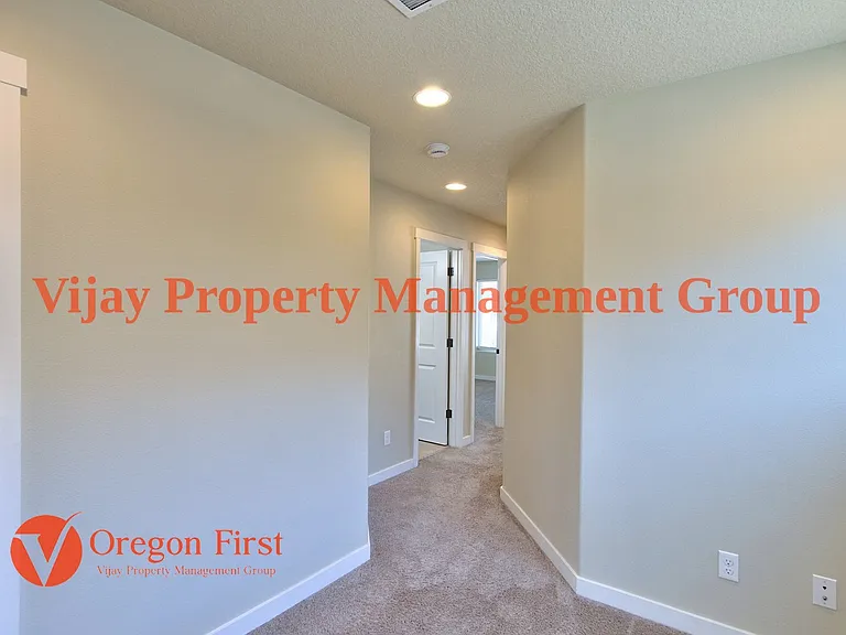410 SW Basilone Ter — Photo 14
