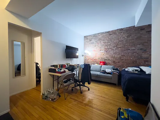 Rented by Denise Rosenblum, LREB | media 8