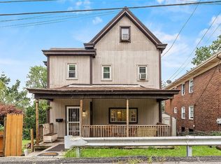 33 Radium St, Pittsburgh, PA 15214