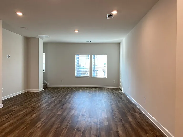 2031 Tears Ln — Photo 4
