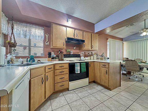 4th image of 10623 N 63RD Drive