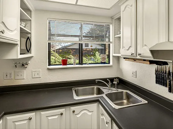495 Chestnut St #23 — Photo 5