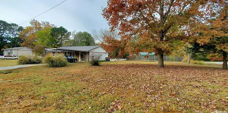 2205 Amy Ann St — Photo 15