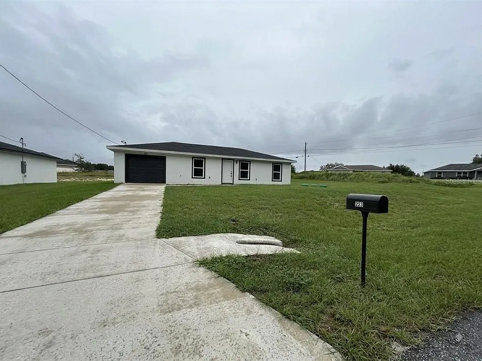 223 Oak Lane Trak