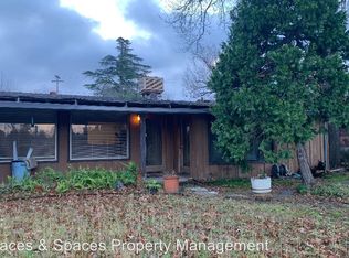 2105 Skyline Dr, Redding, CA 96001