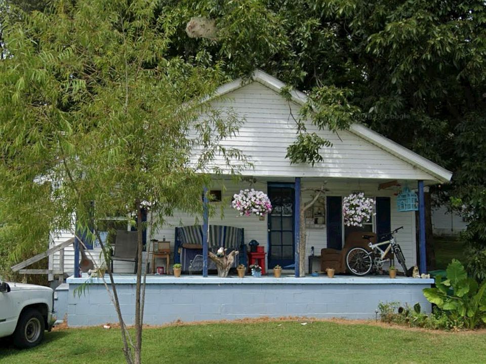 1st image of 71 4th St