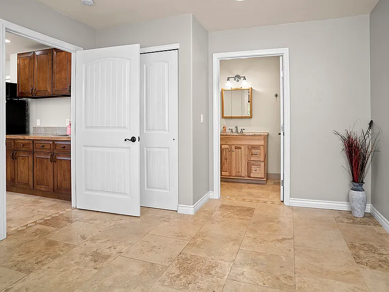 2629 N Twin Oaks Valley Rd N — Photo 16