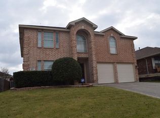 9817 Maryville Ln, Fort Worth, TX 76108