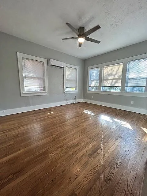 Studio, 500 sqft, $700 — Photo 4