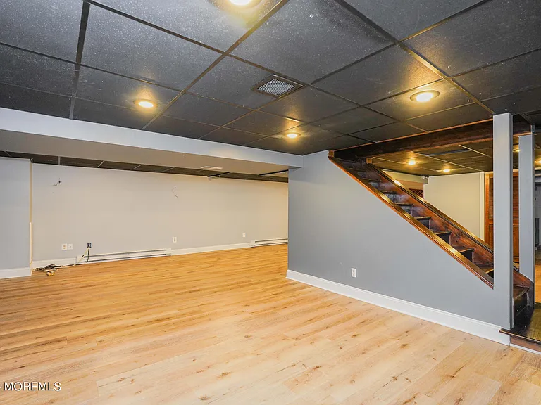 828 Kingston Rd — Photo 26