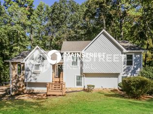 1255 Taramore Dr, Suwanee, GA 30024