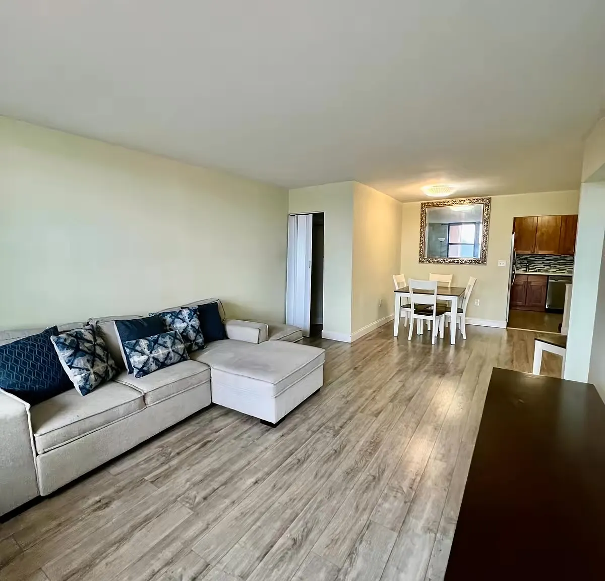 1 bed, 817 sqft, $2,200 — Photo 3