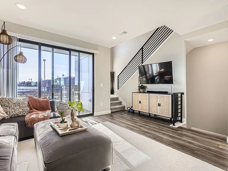 2074 S Holly St #5 — Photo 10