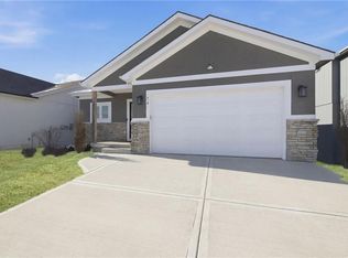 519 NW 110th St, Kansas City, MO 64155