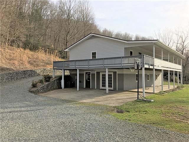 1st image of 158 Green Meadow Ln