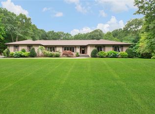 117 Beechwood Dr, Cranston, RI 02921