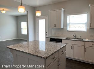 106 Aden Pl, Greensboro, NC 27405