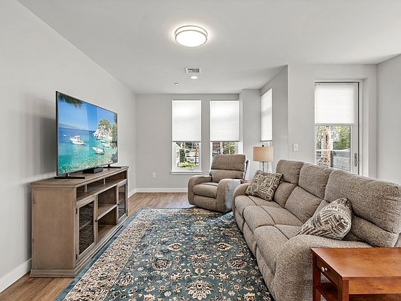 2nd image of 642 Main St Unit 301