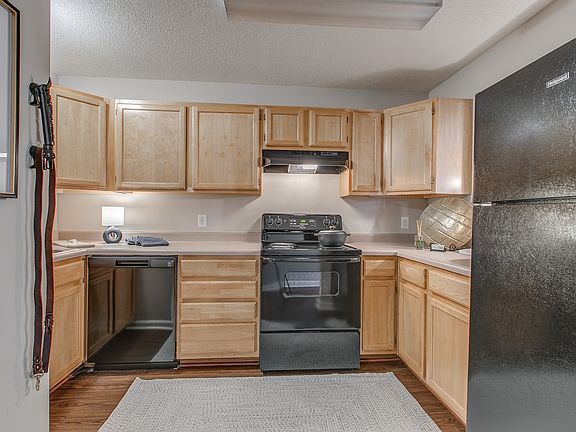 Kitchen + Modern Cabinetry