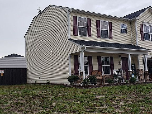 2nd image of 513 S Charleston Dr SE
