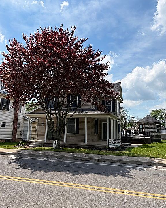 1st image of 484 E Water St