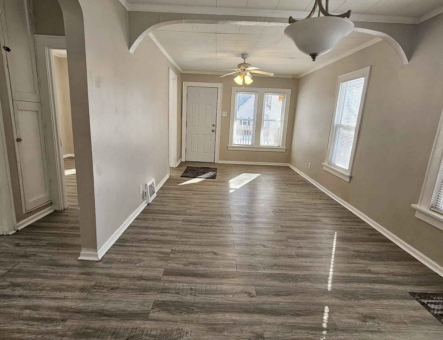 3 bed, 968 sqft, $1,525 — Photo 4