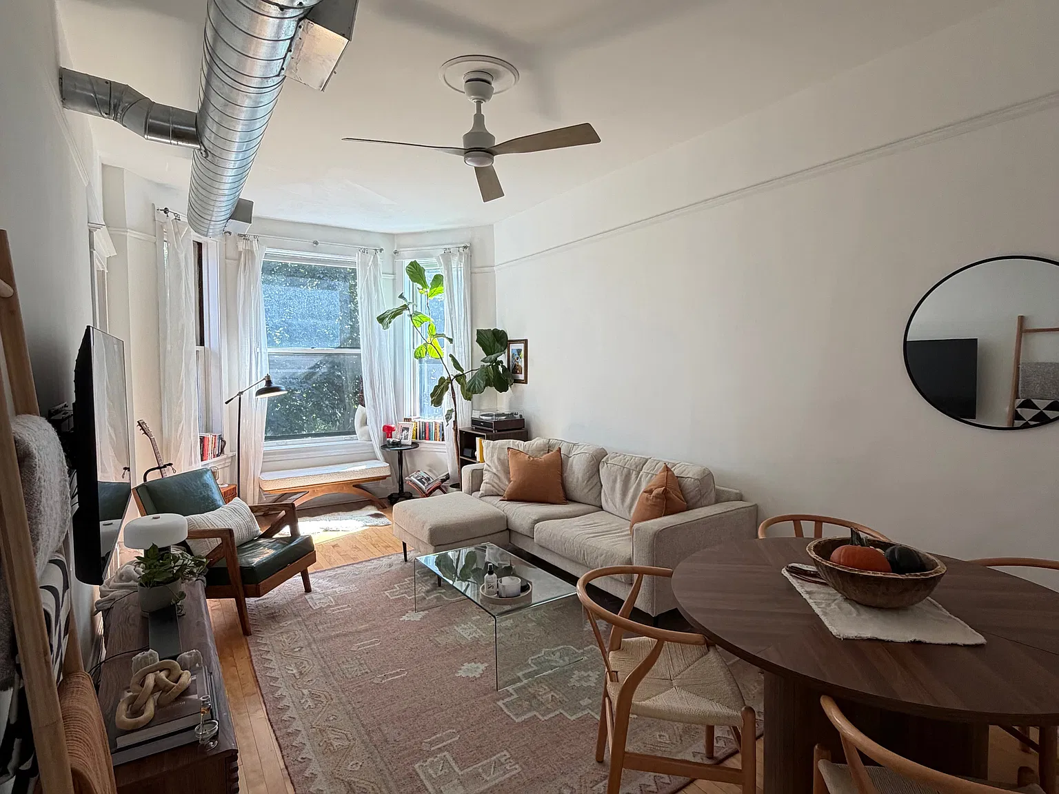 2 bed, 1000 sqft, $2,500 — Photo 2