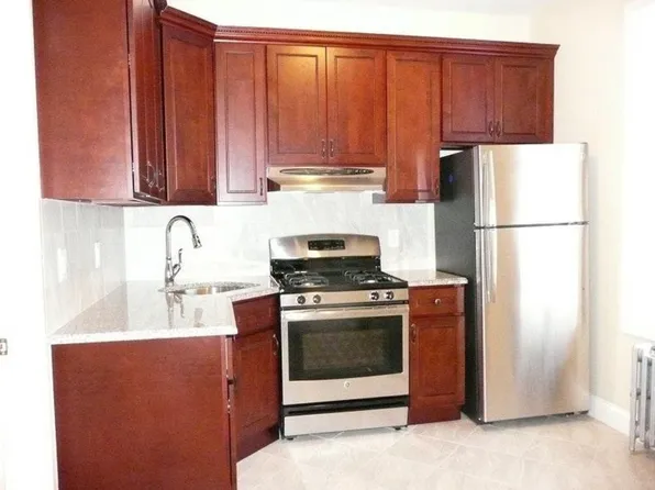 152 New York Avenue image 1 of 15