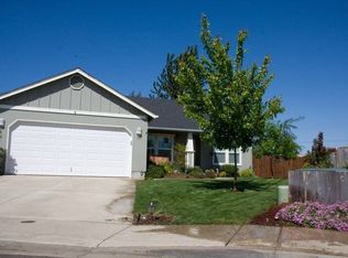 72 Honer Loop, Creswell, OR 97426