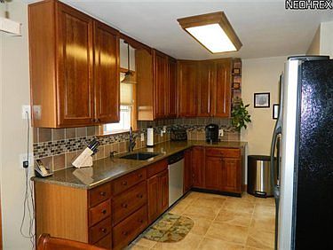 3rd image of 29002 Cresthaven Dr