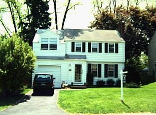 71 Southfield Rd, Fairfield, CT 06430