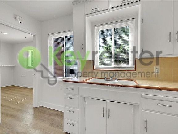 5th image of 5121 Da Rosa Dr