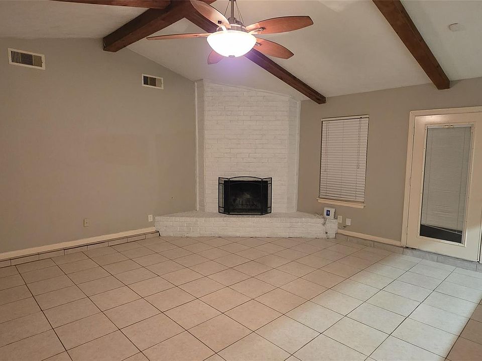 1st image of 1914 Overbrook Cir